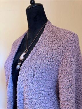 Cozy Mauve Bouclé Open-Front Cardigan with Pockets